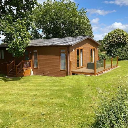Gorstage Meadows Luxury 2 Bedroom Lodge In Rural Cheshire Hartford  Exterior photo