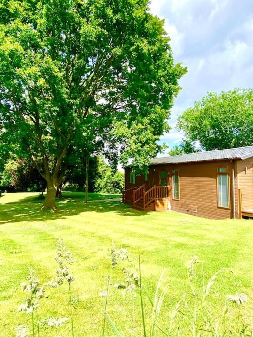 Gorstage Meadows Luxury 2 Bedroom Lodge In Rural Cheshire Hartford  Exterior photo